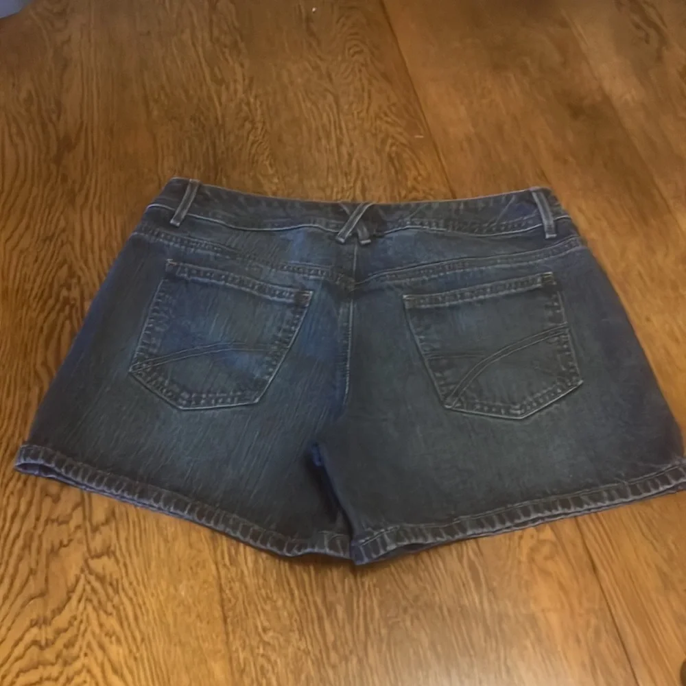 Tommy Hilfiger Denim  Jeans Zip Close Double Button Size 8 - Picture 2 of 6